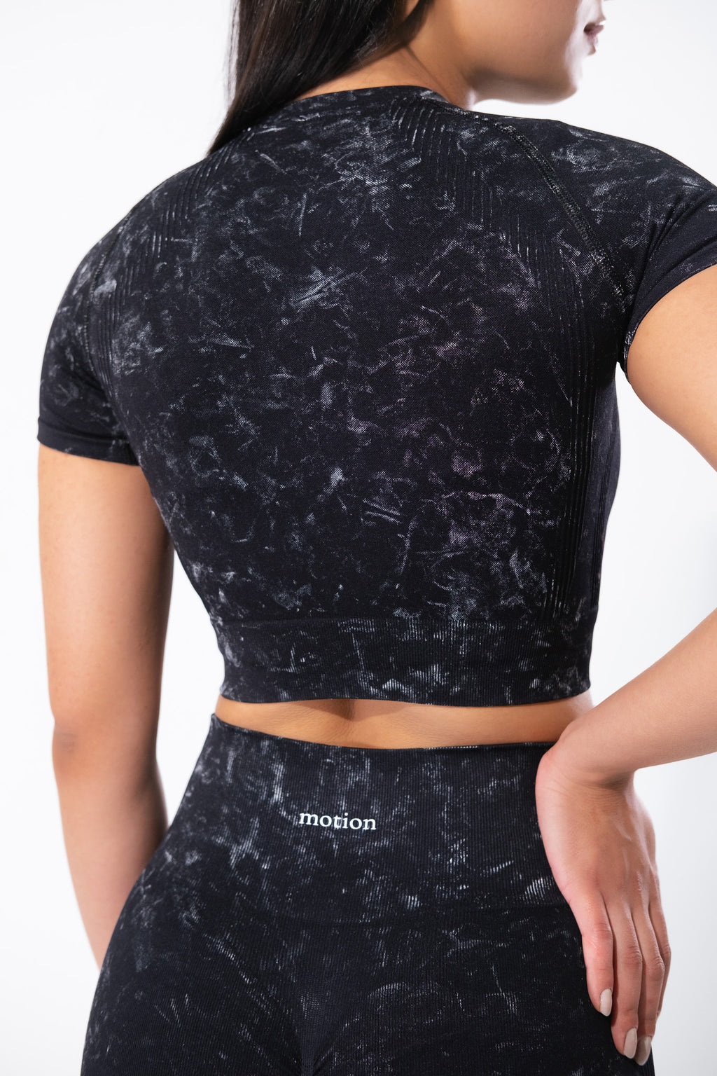 Yıkama Detaylı Spor Crop